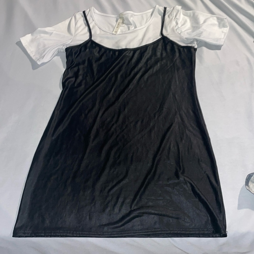 Short sleeve dress